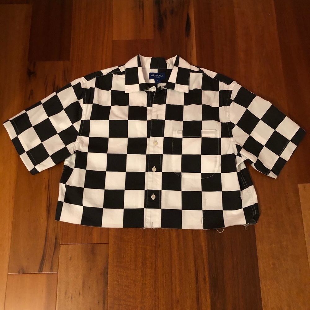 🏁Cropped checkered button up🏁